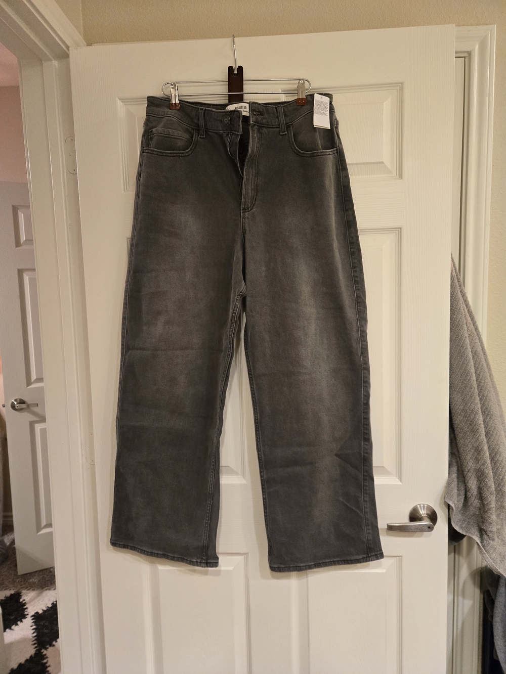 Hollister Gray Curvy High Rise Baggy Wide Leg Jeans